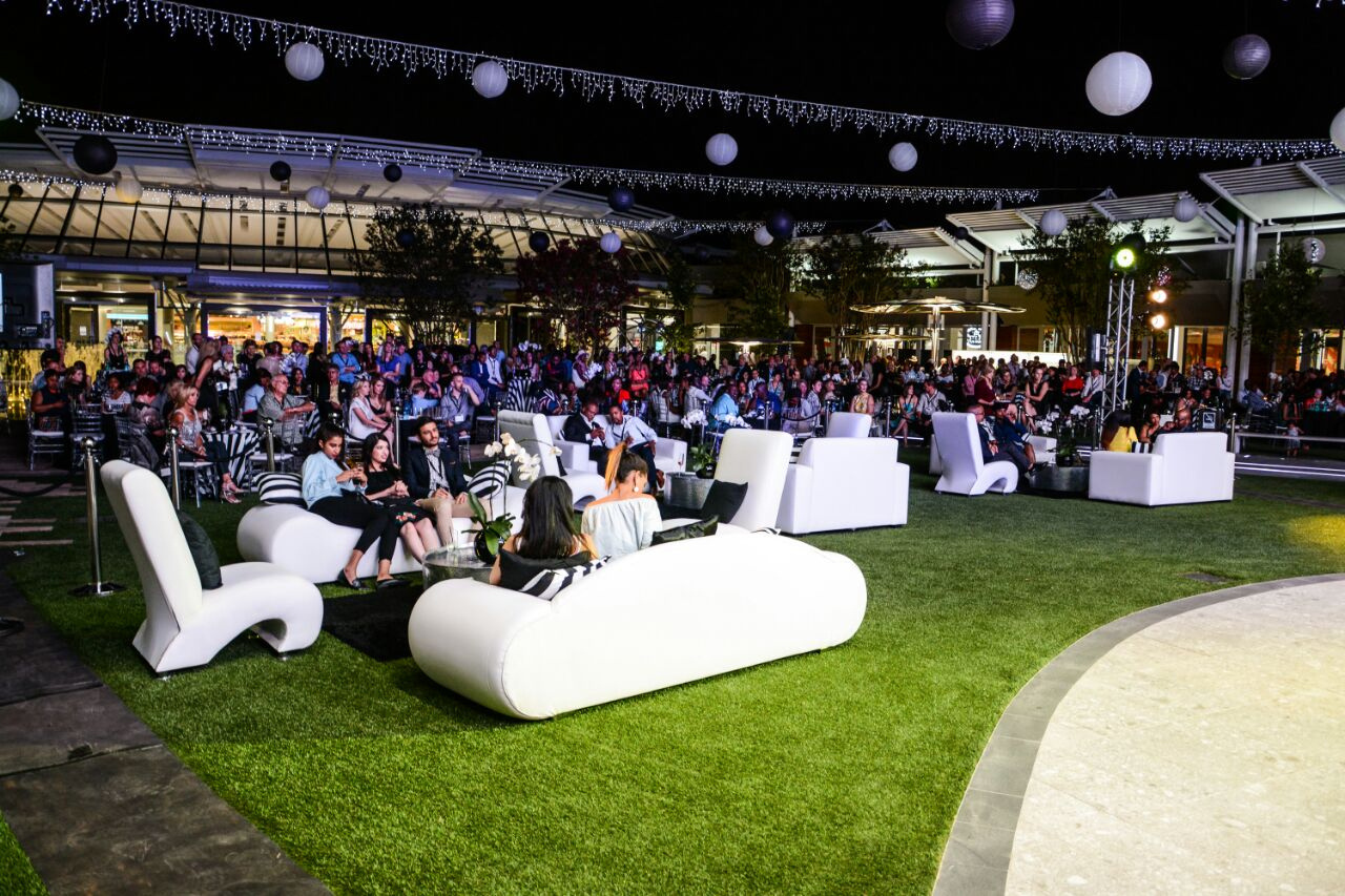 Menlyn Mall night lounge floor and crowd
